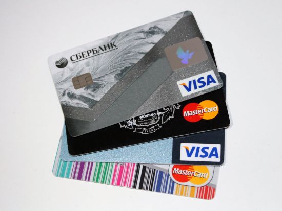 Waarom zijn kredietkaarten vaak zo duur?